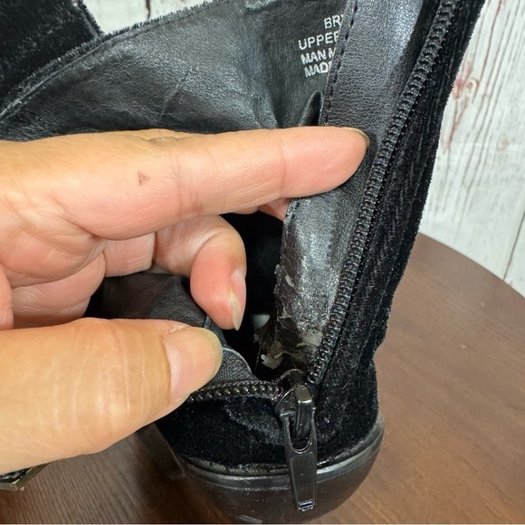 Jeffrey Campbell x LF  Crushed Velvet Buckled Boots Vintage Gothic look 7 GuC - Picture 16 of 16